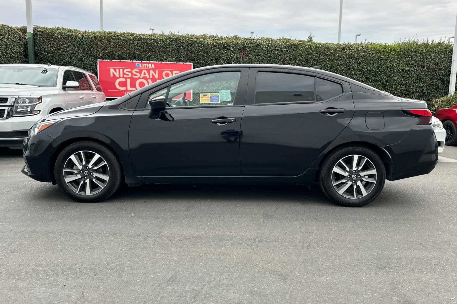 2021 Nissan Versa SV 6