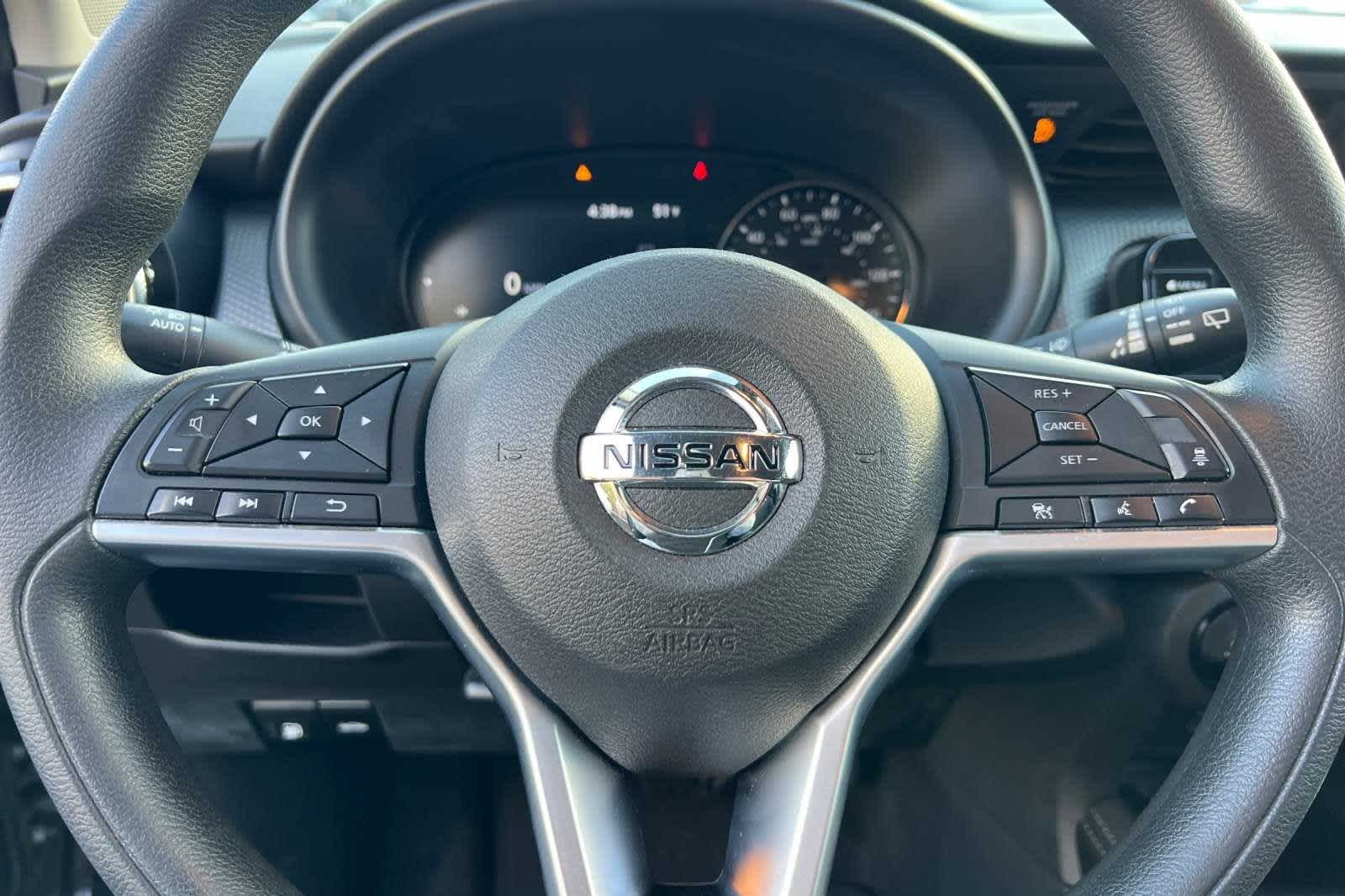 2021 Nissan Kicks SV 26