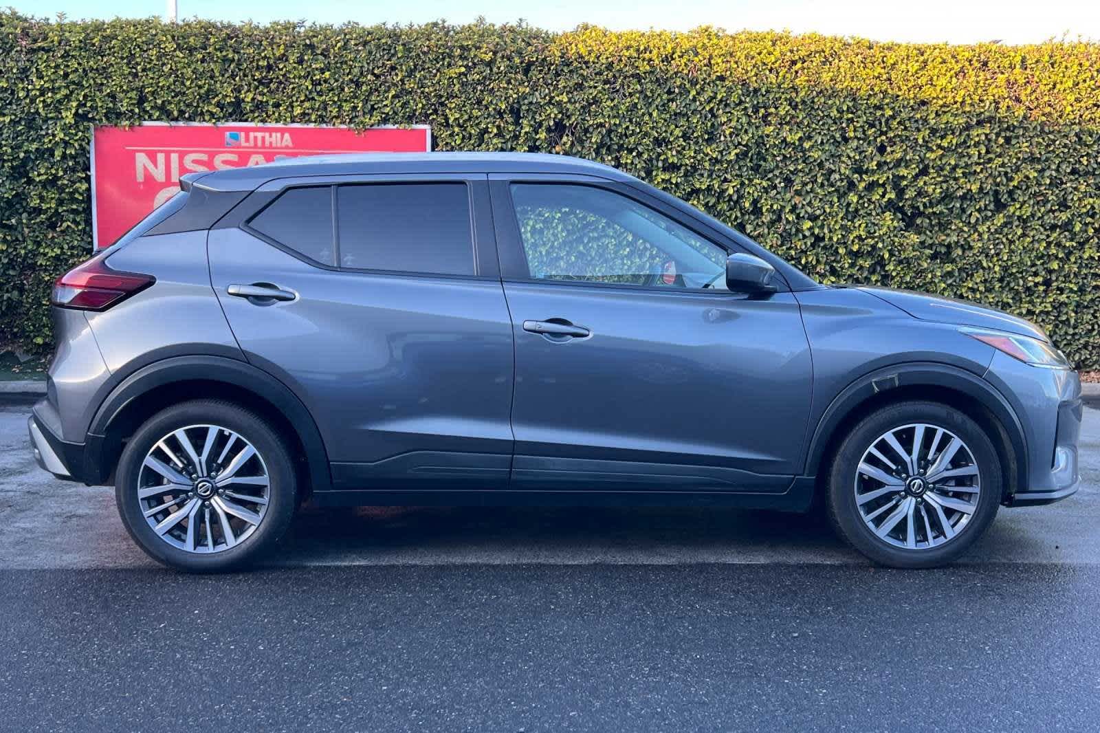 2021 Nissan Kicks SV 9