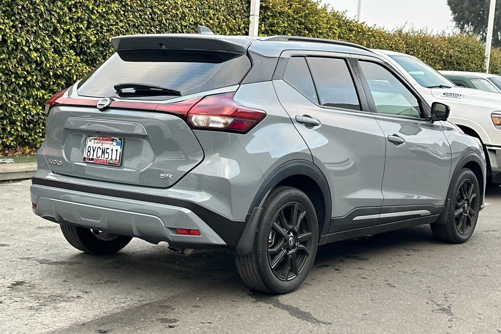 2021 Nissan Kicks SR 3