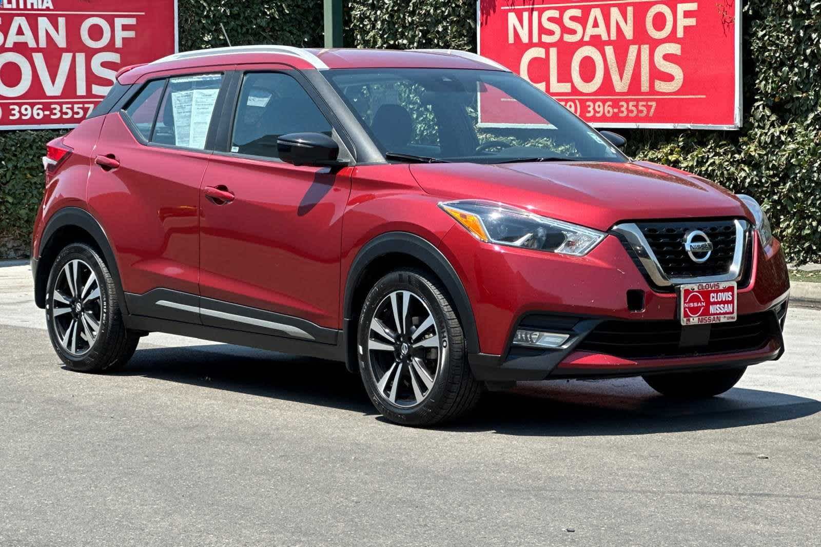 2020 Nissan Kicks SR 11