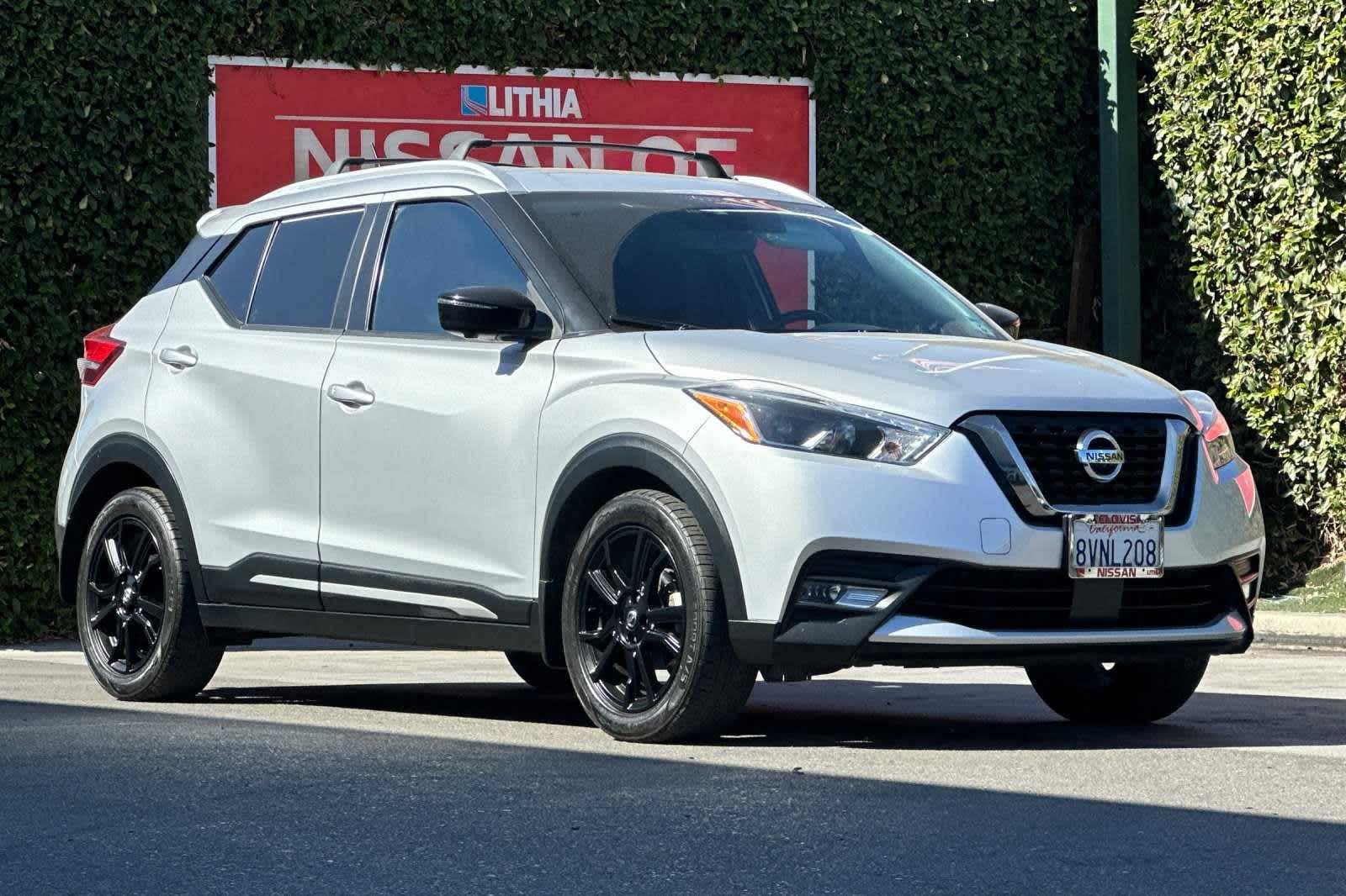 2020 Nissan Kicks SR 10