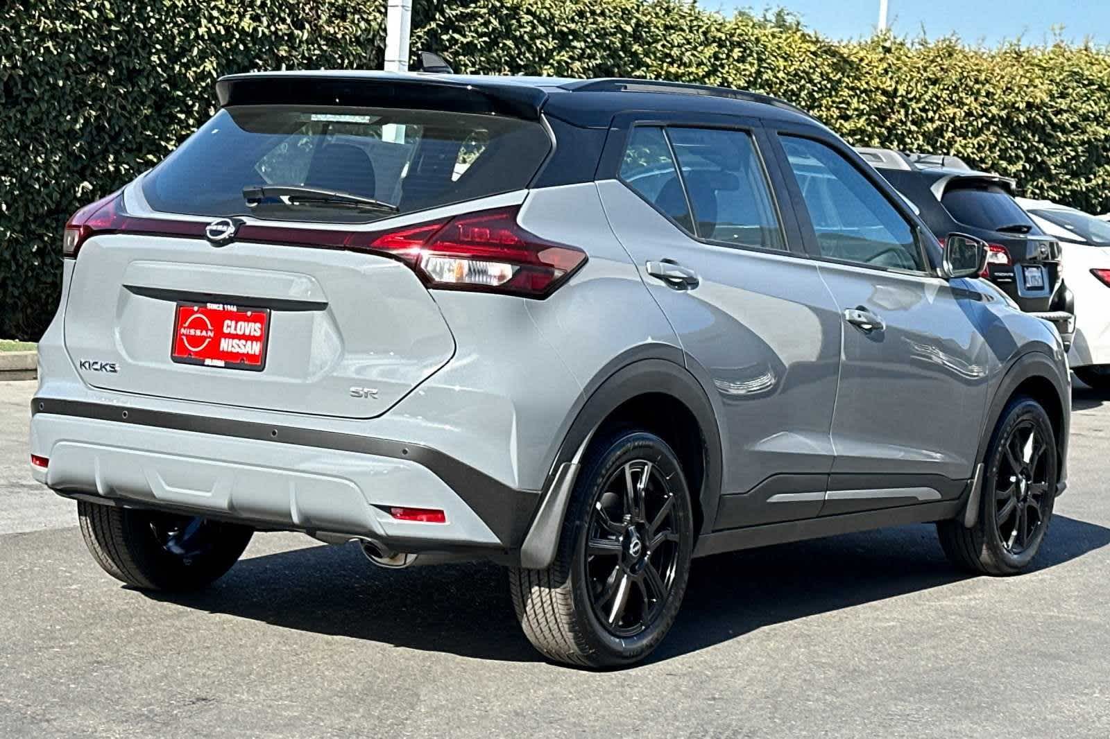 2024 Nissan Kicks SR 3