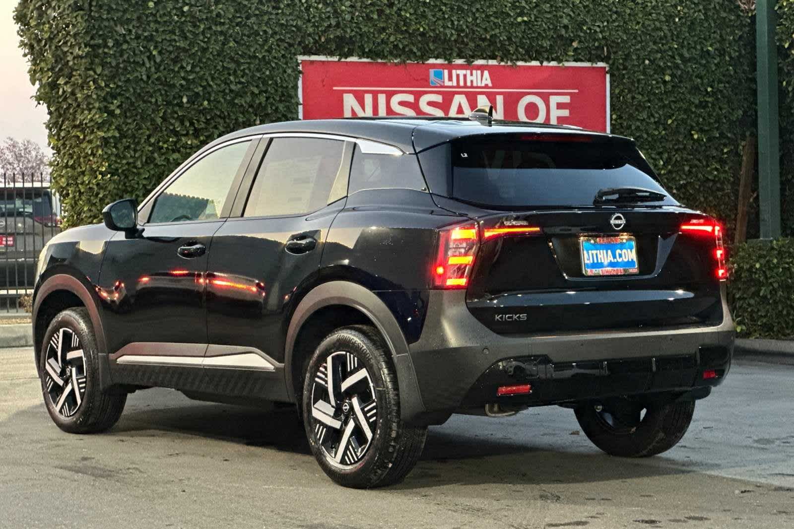 2025 Nissan Kicks SV 7