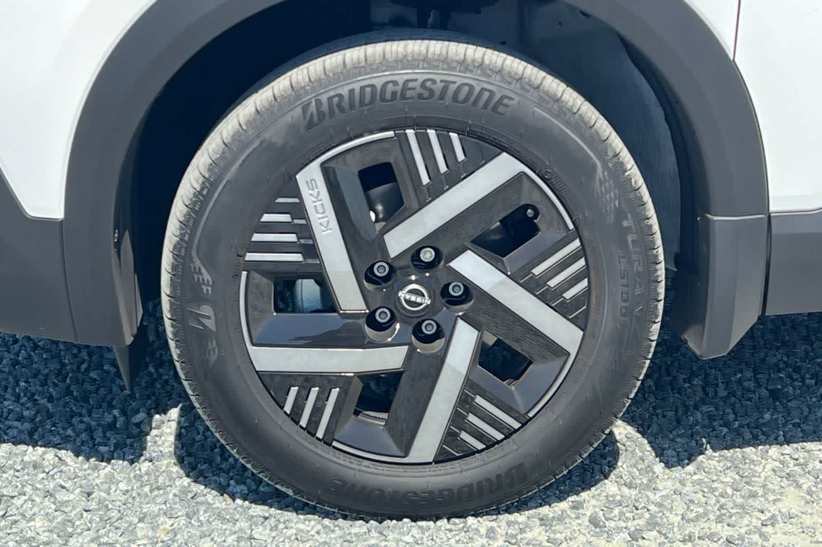 2026 Nissan KICKS SV - Photo 34