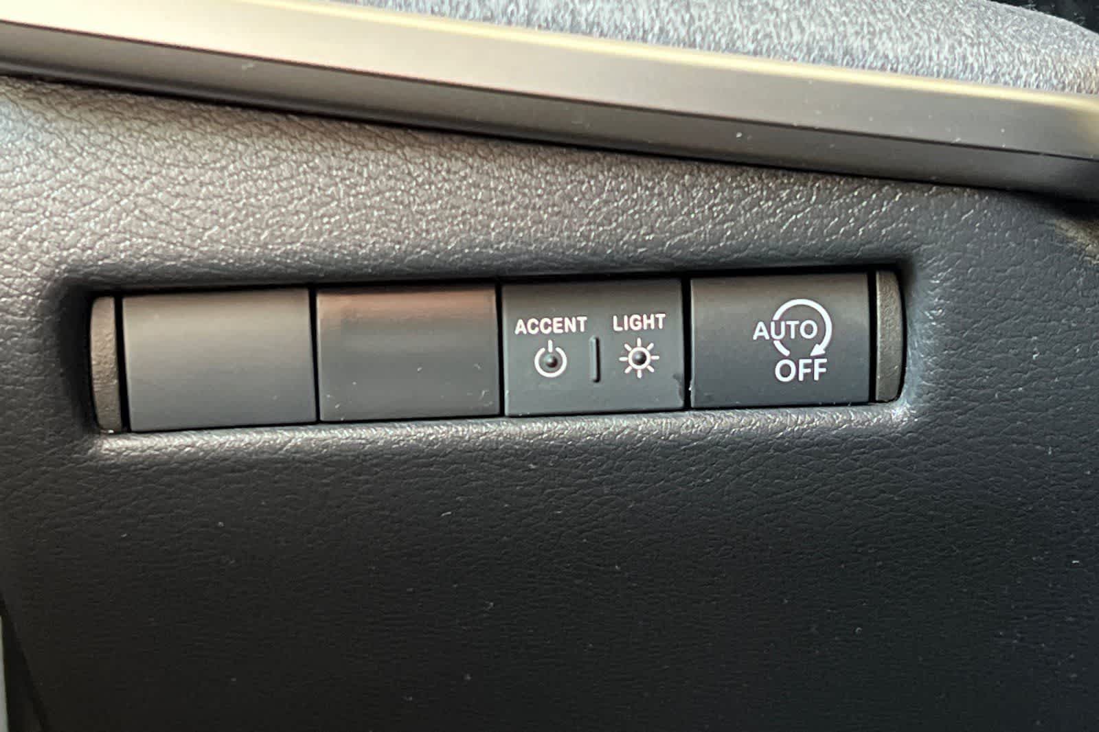 2026 Nissan KICKS SV - Photo 31