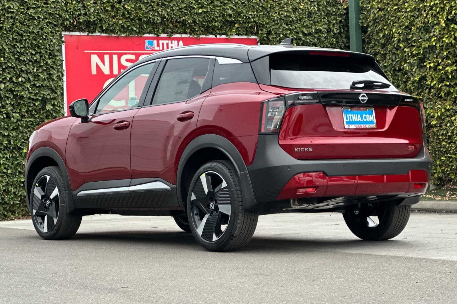 2025 Nissan Kicks SR 7