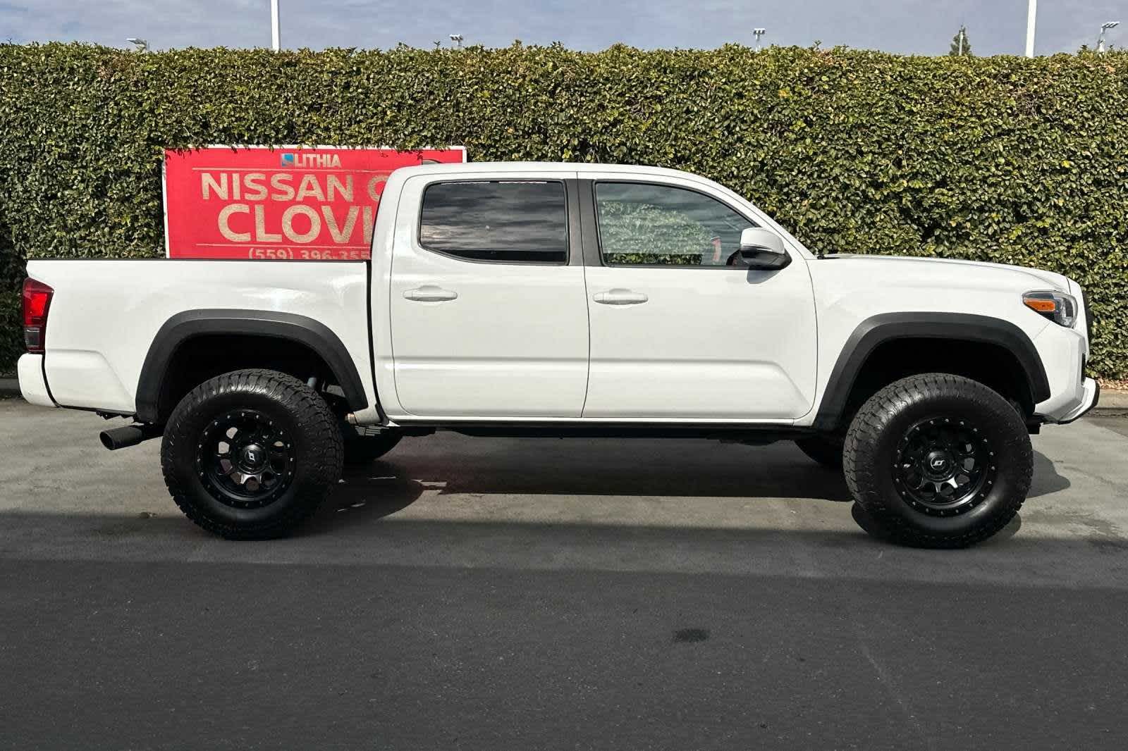 2017 Toyota Tacoma TRD Off Road Double Cab 5 Bed V6 4x2 AT 9