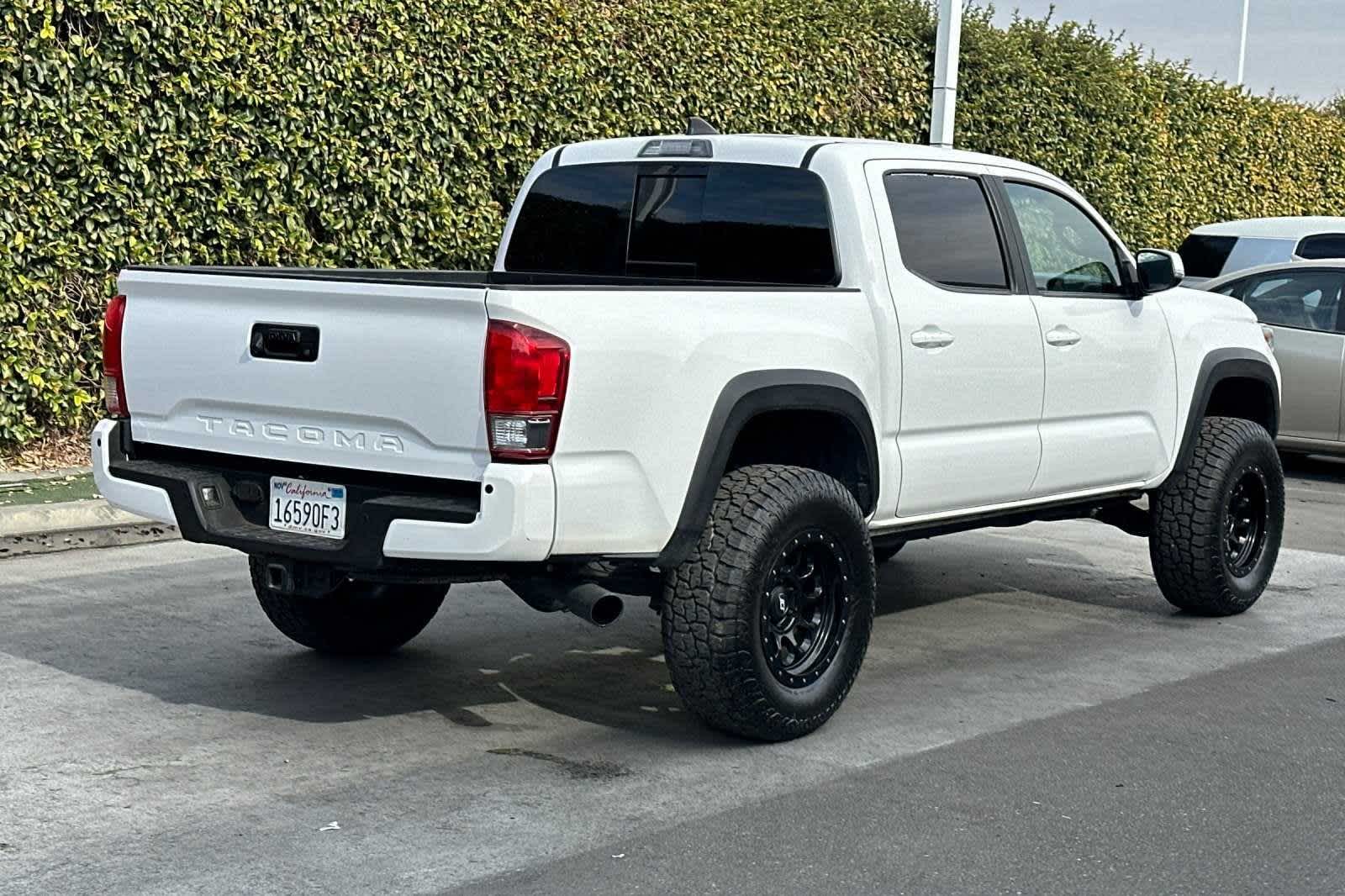 2017 Toyota Tacoma TRD Off Road Double Cab 5 Bed V6 4x2 AT 3