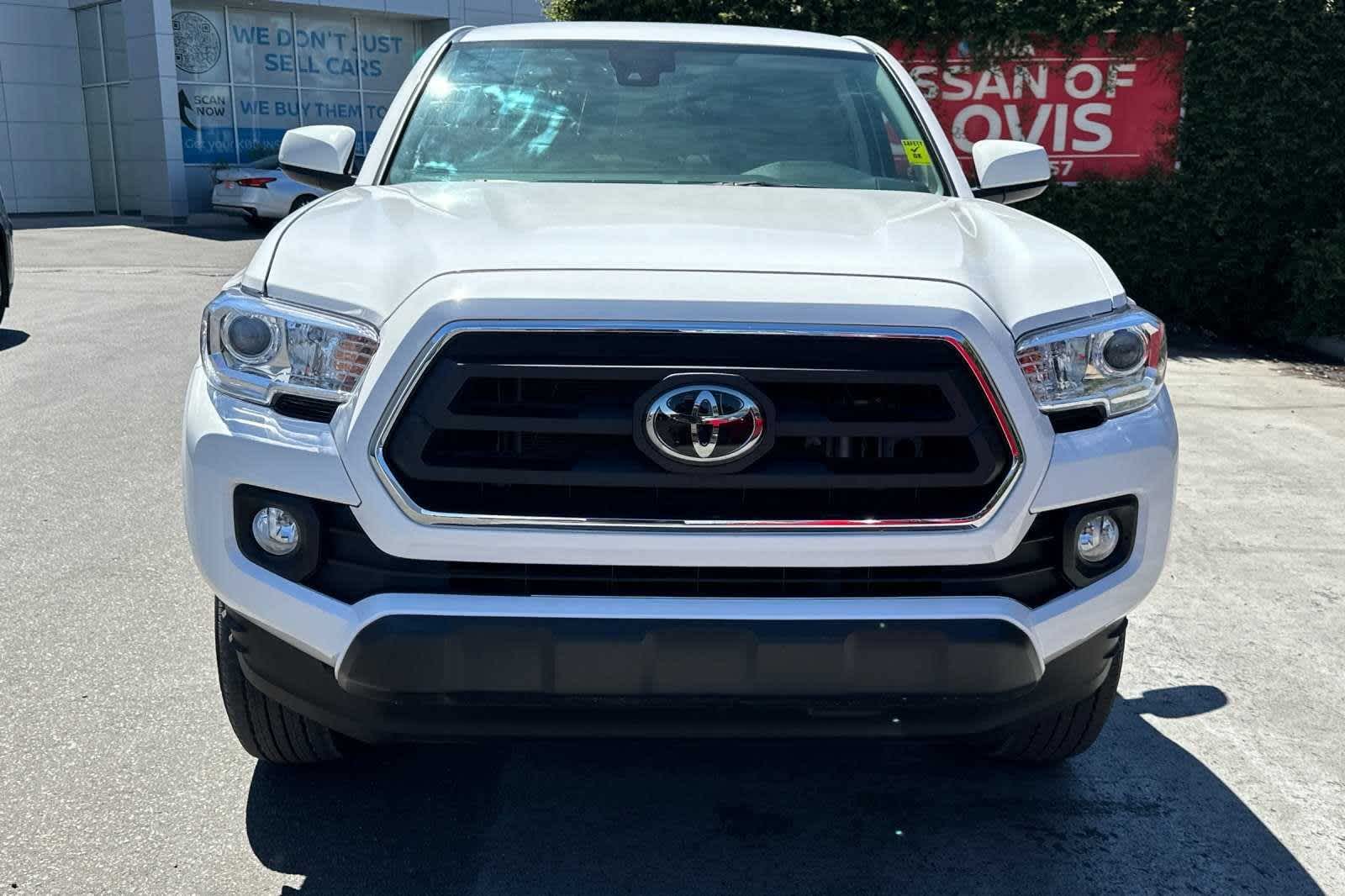 2022 Toyota Tacoma SR5 Double Cab 5 Bed V6 AT 11