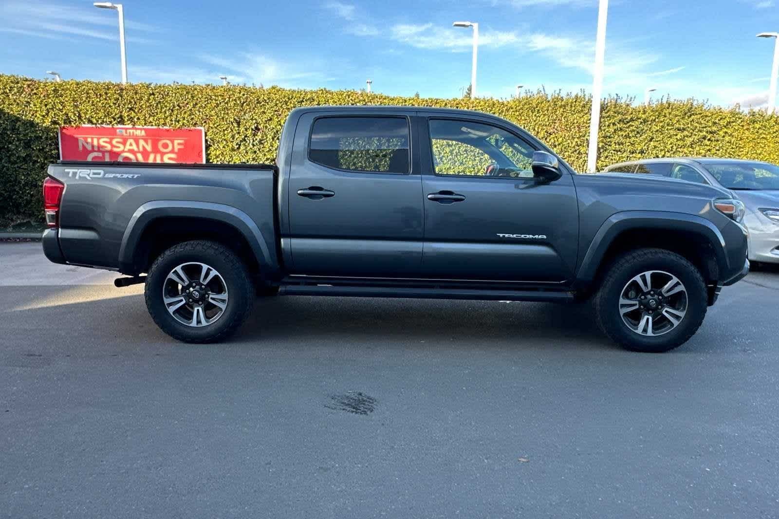 2016 Toyota Tacoma TRD Sport 2WD Double Cab V6 AT 9