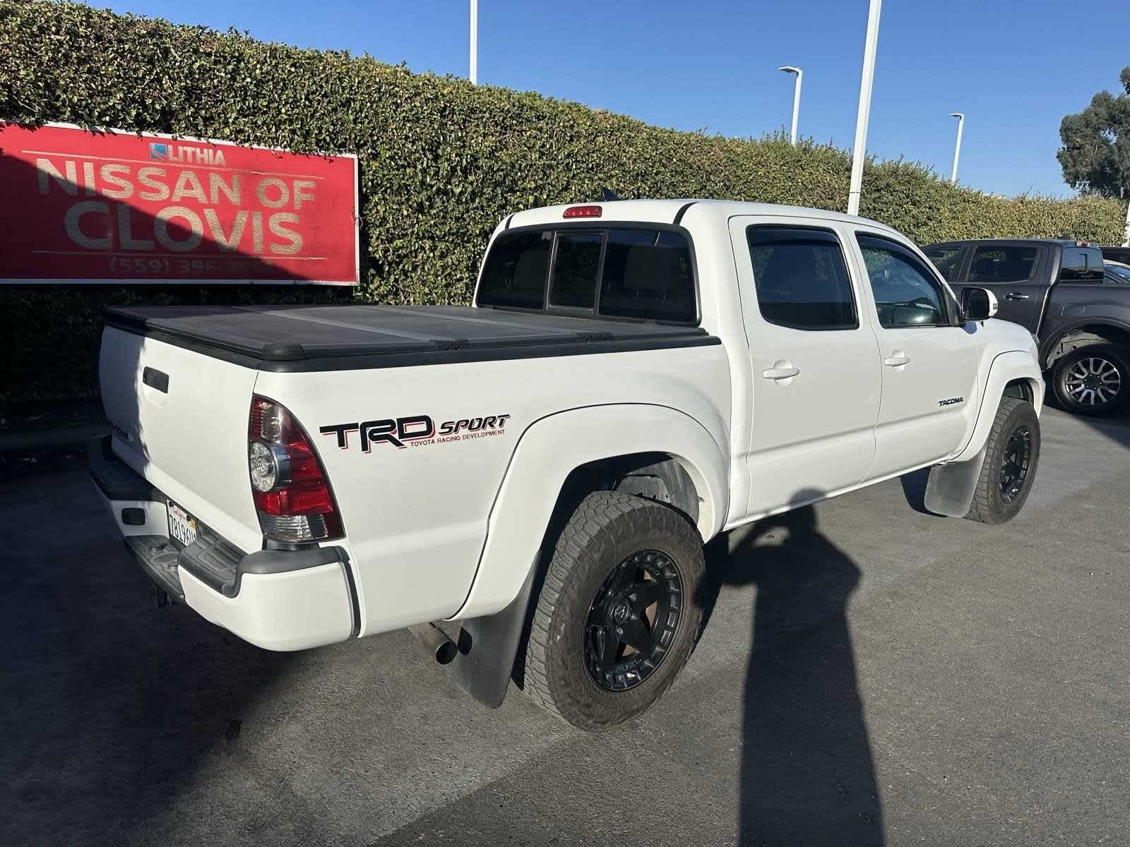 2015 Toyota Tacoma PreRunner 2WD Double Cab V6 AT 9