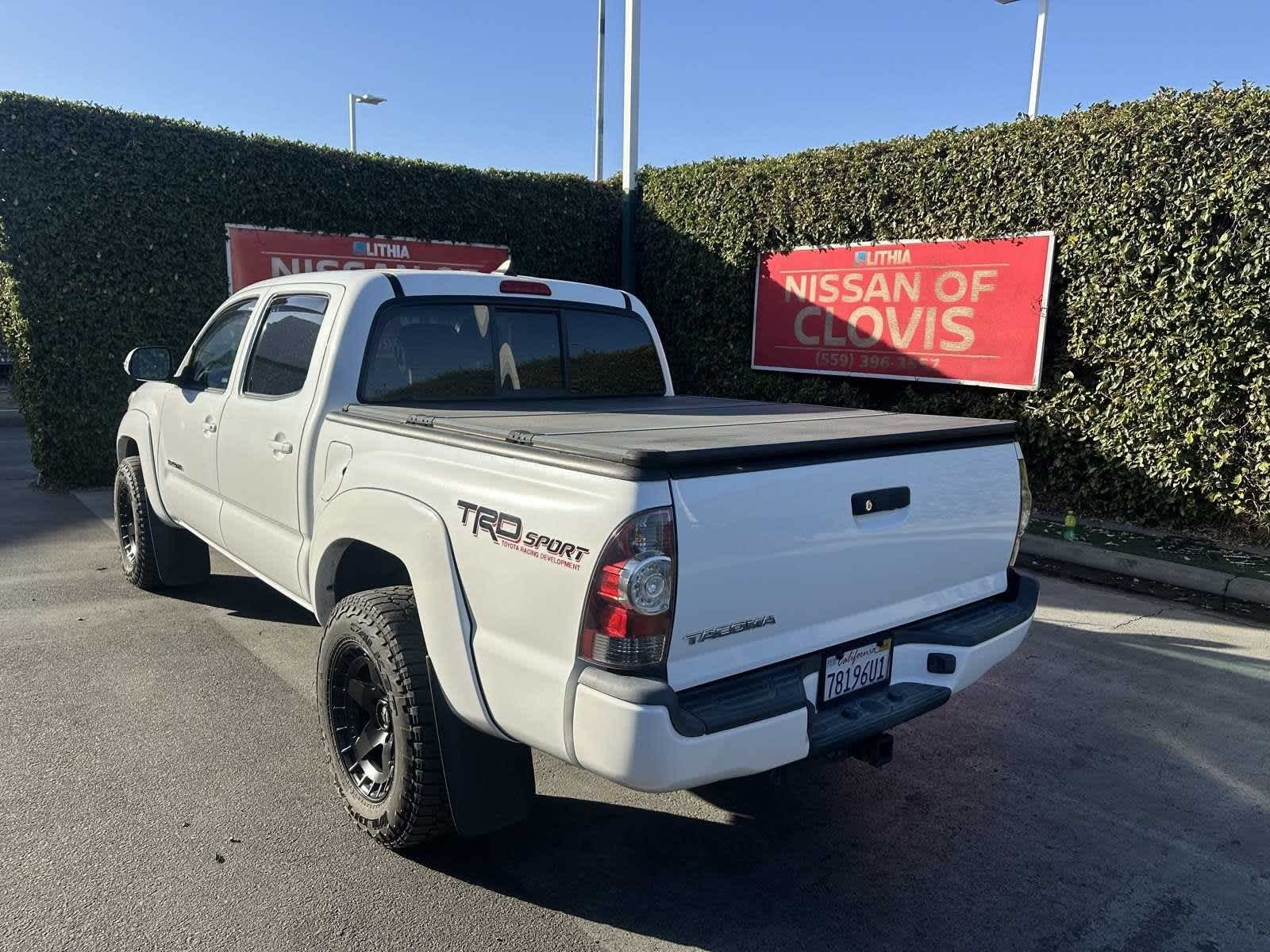 2015 Toyota Tacoma PreRunner 2WD Double Cab V6 AT 3