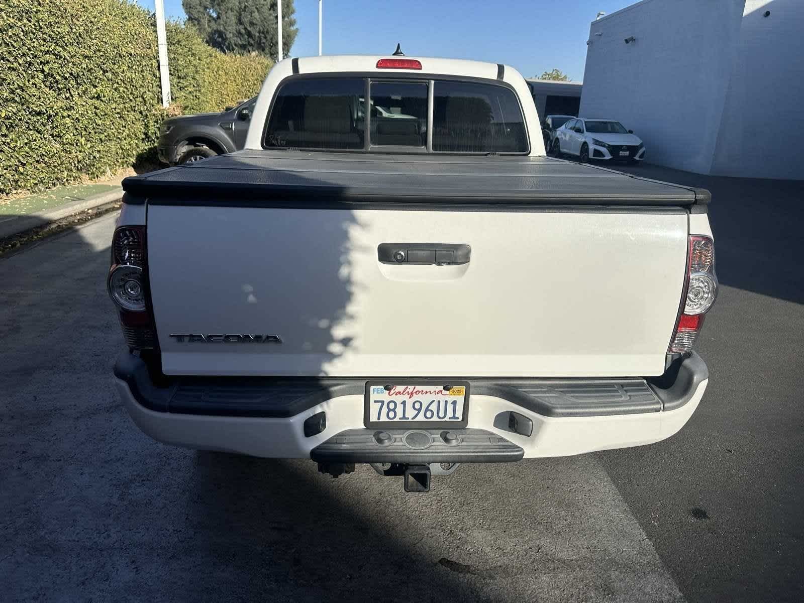 2015 Toyota Tacoma PreRunner 2WD Double Cab V6 AT 10