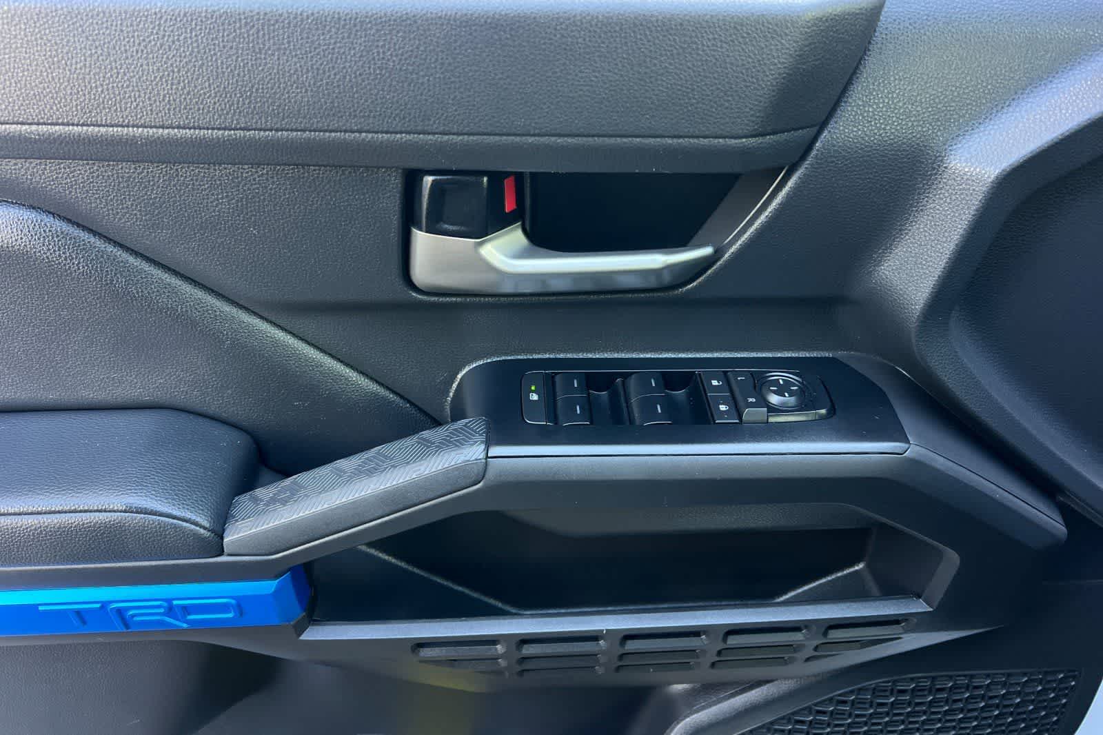 2025 Toyota Tacoma TRD Off Road - Photo 12