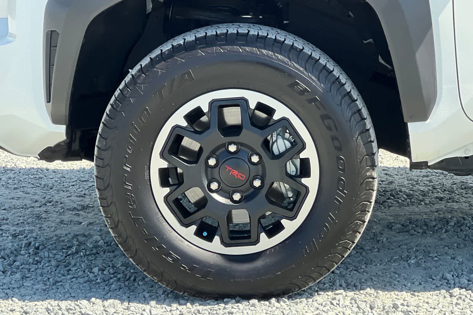 2025 Toyota Tacoma TRD Off Road - Photo 32