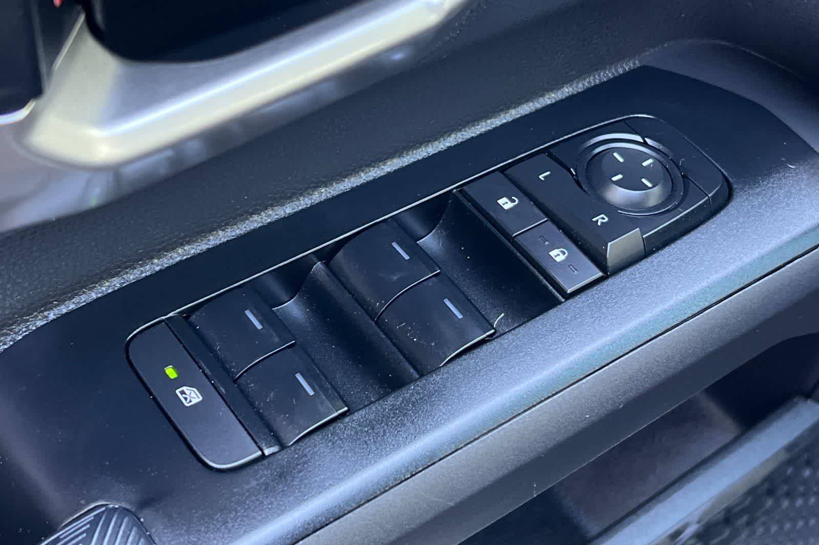 2025 Toyota Tacoma TRD Off Road - Photo 13