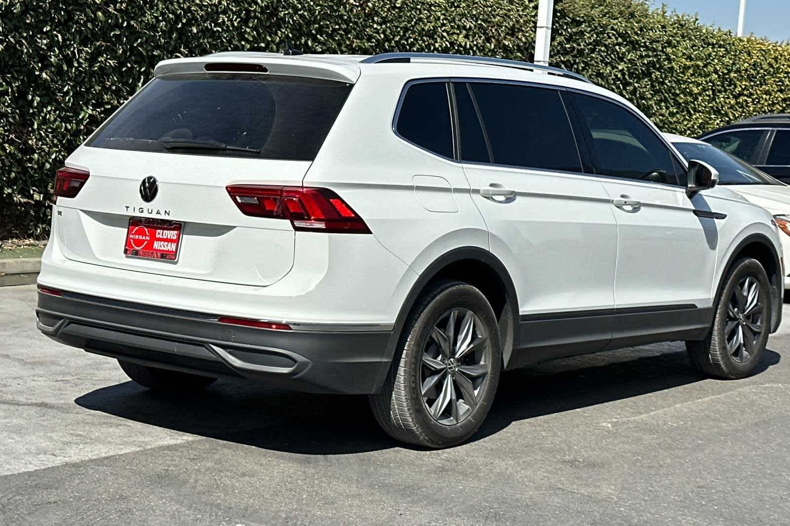 2022 Volkswagen Tiguan SE 3