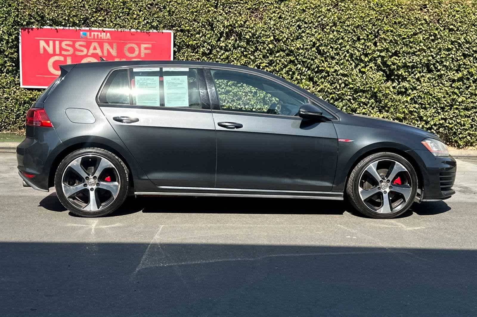 2015 Volkswagen Golf GTI Autobahn 9