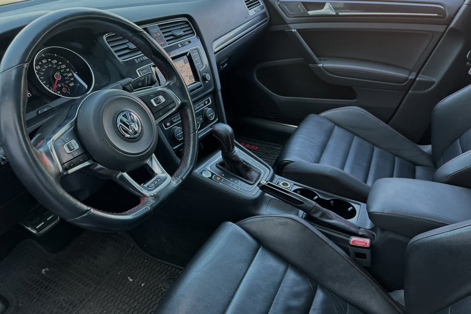 2015 Volkswagen Golf GTI Autobahn 13