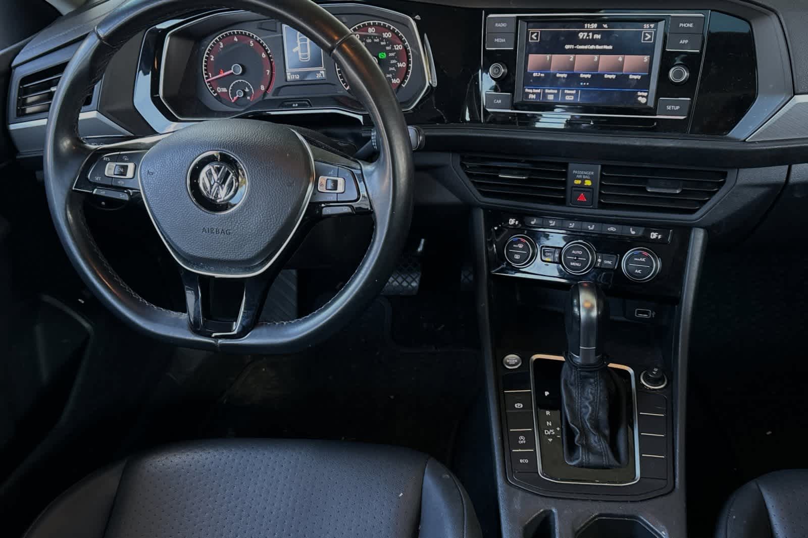 2019 Volkswagen Jetta SE 17