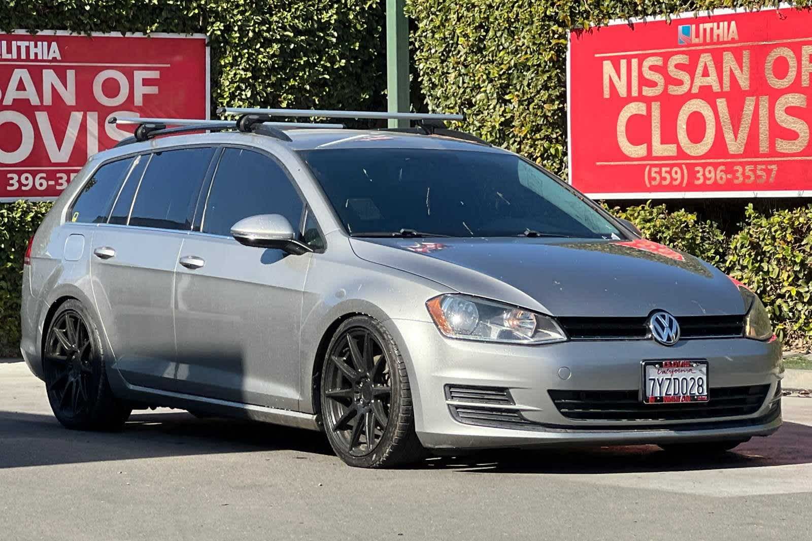 2015 Volkswagen Golf SportWagen TDI S 10