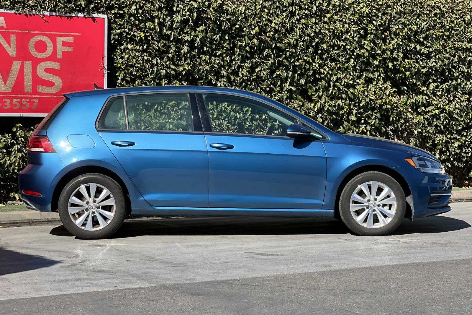 2021 Volkswagen Golf TSI 9