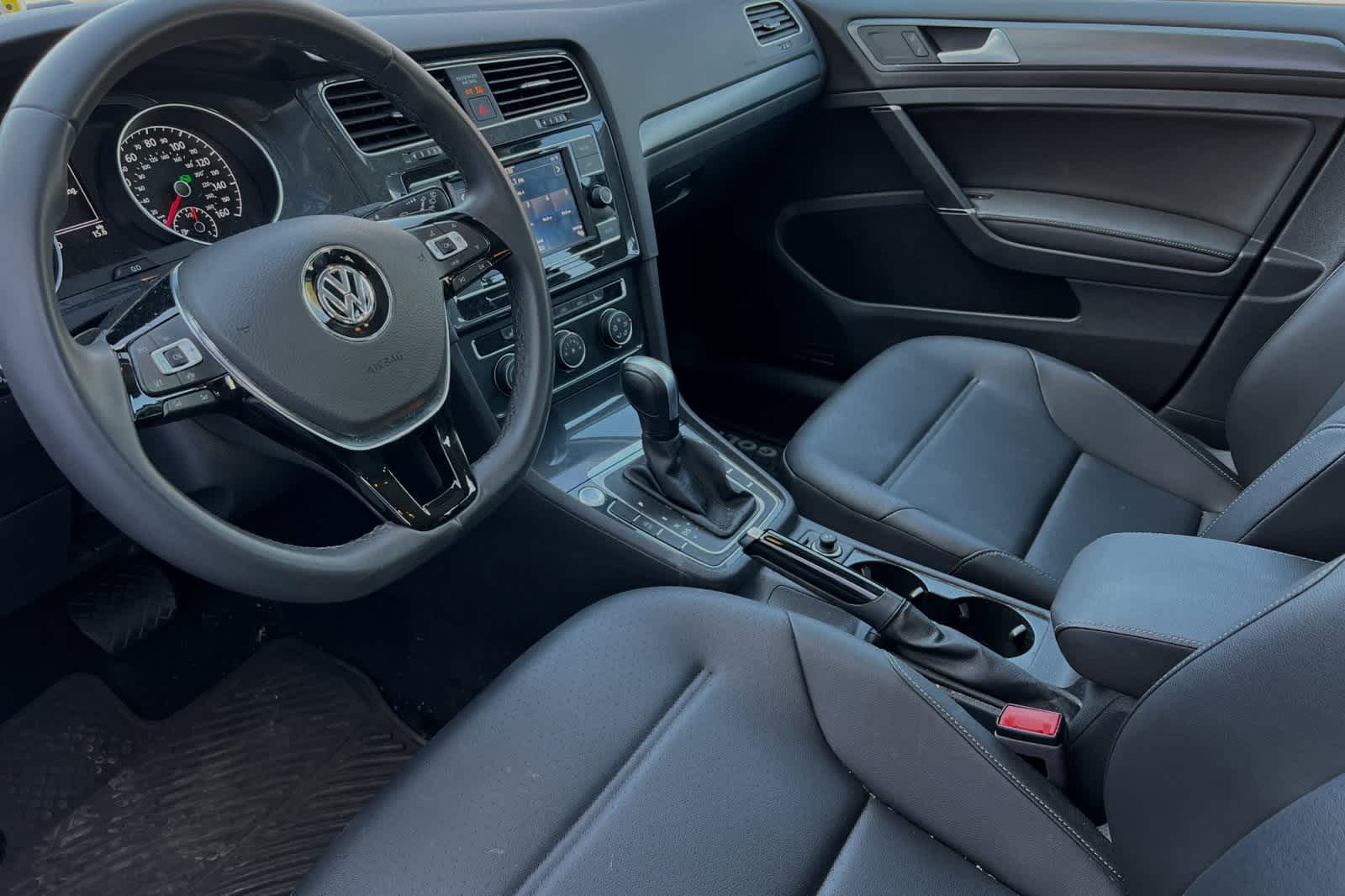 2021 Volkswagen Golf TSI 14