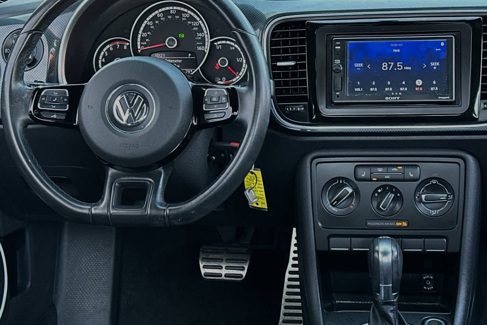 2014 Volkswagen Beetle 2.0T Turbo R-Line 17