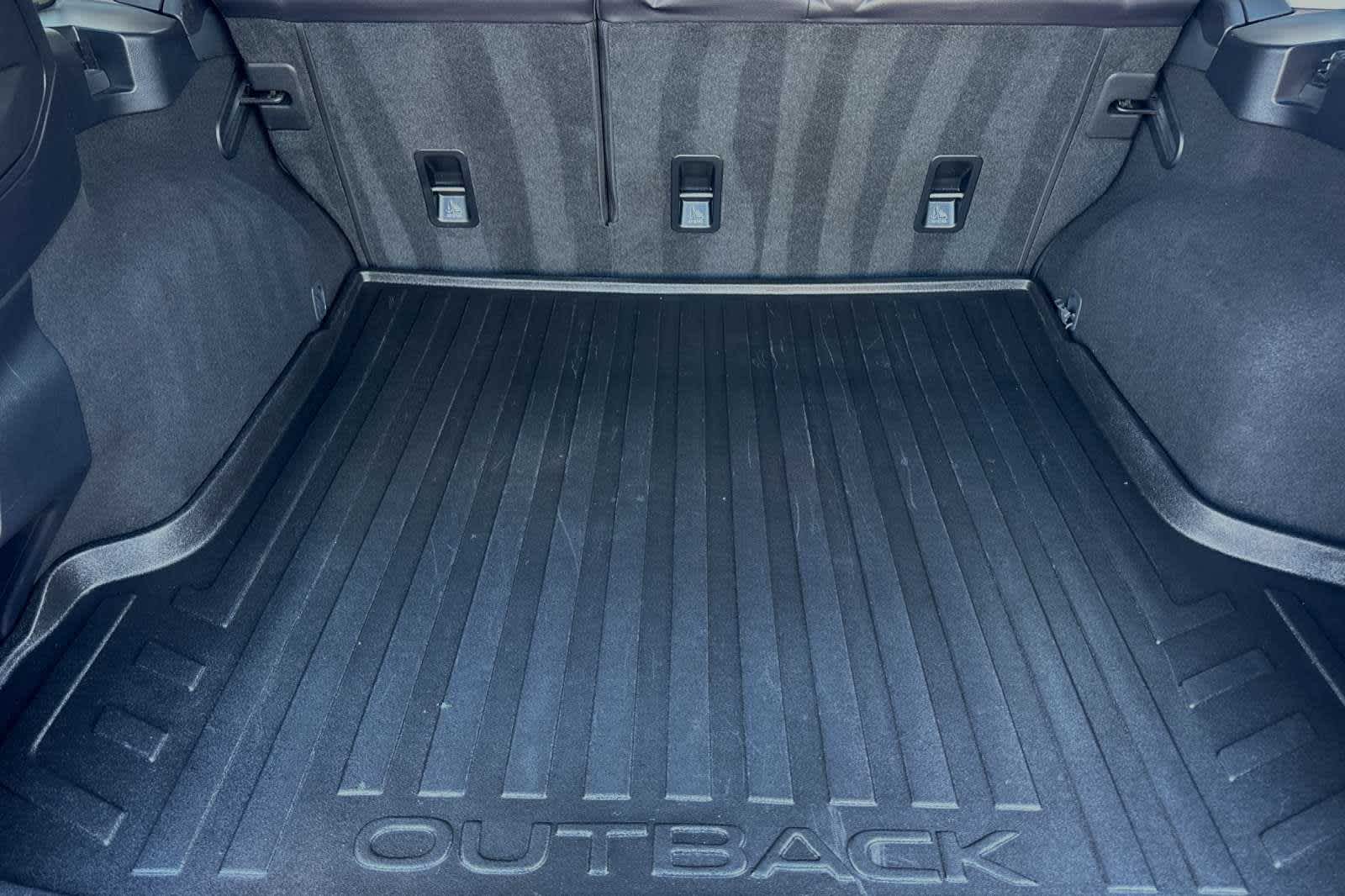 2018 Subaru Outback Limited 18