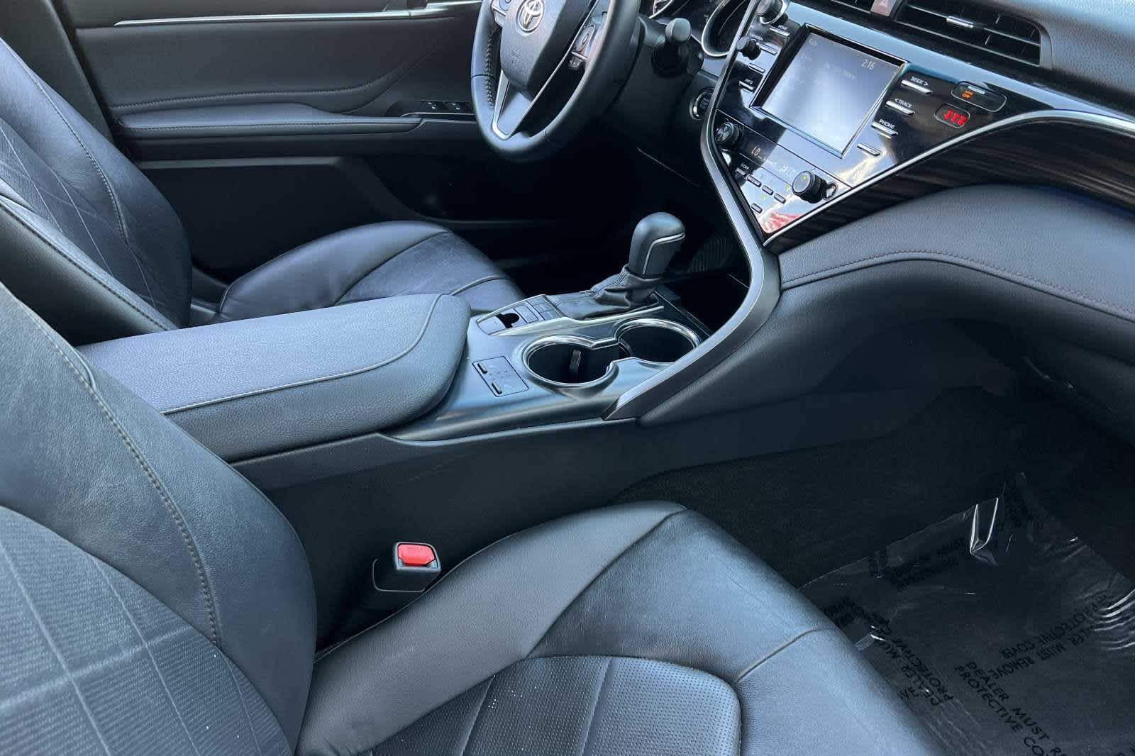 2018 Toyota Camry XLE 18