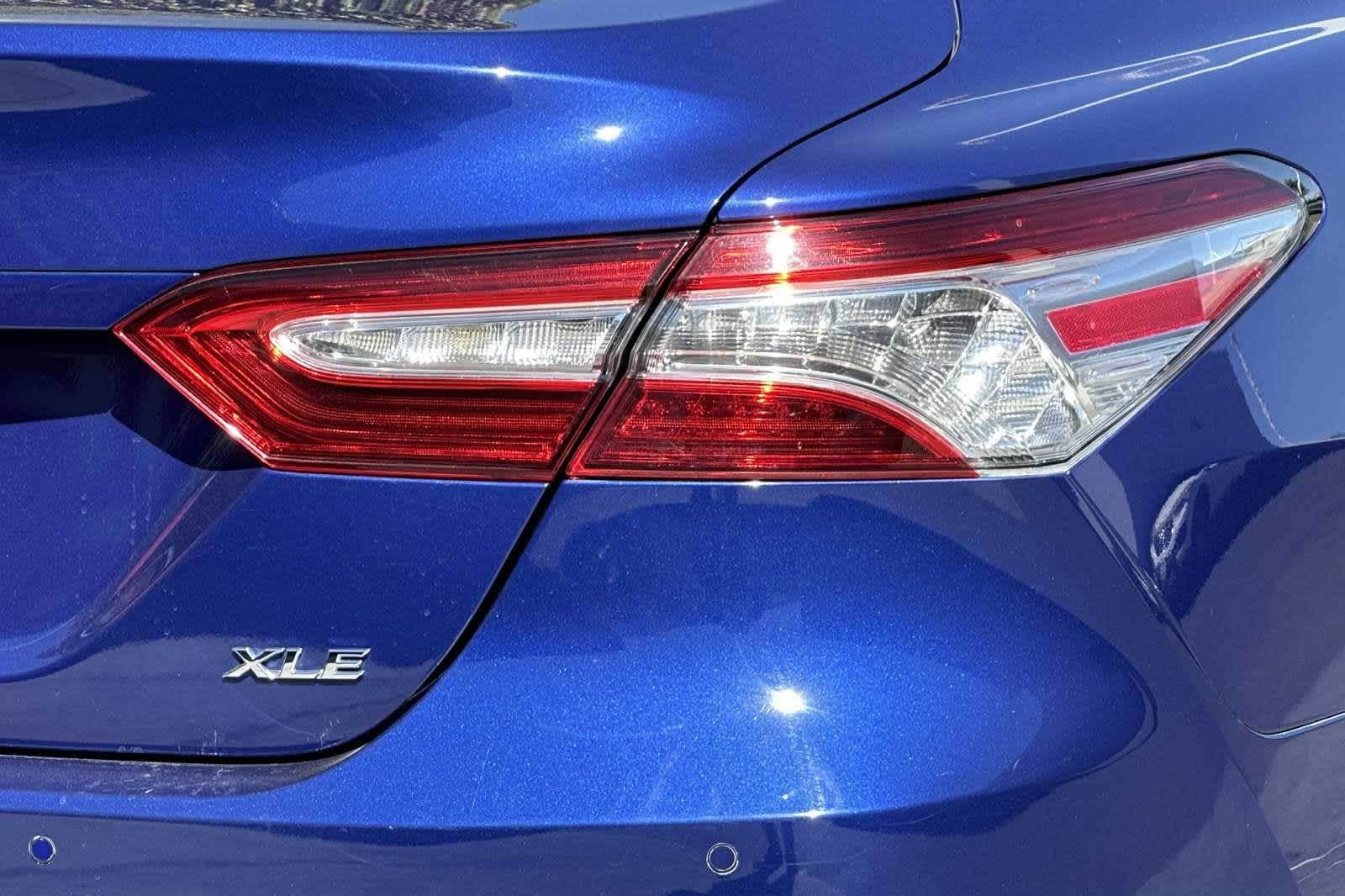 2018 Toyota Camry XLE 13