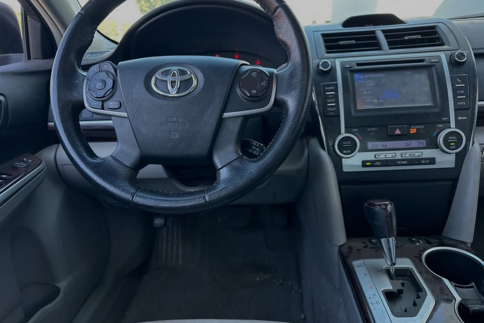 2013 Toyota Camry XLE 17