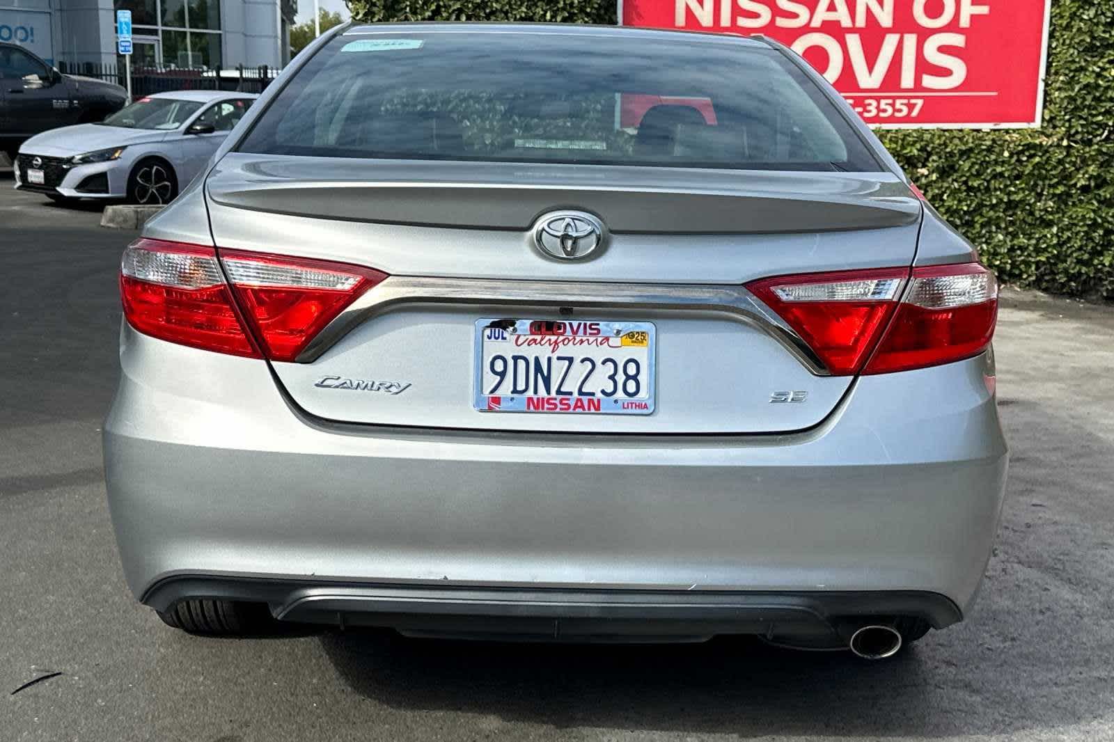 2017 Toyota Camry SE 8