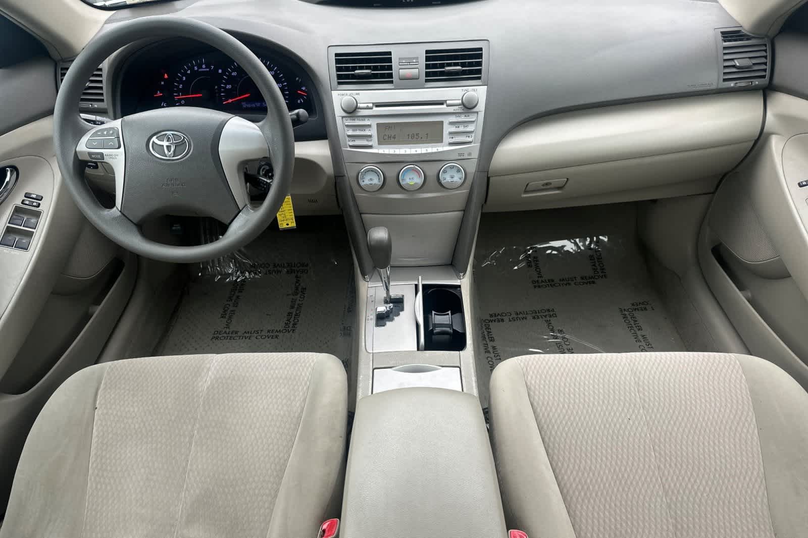 2011 Toyota Camry LE 4