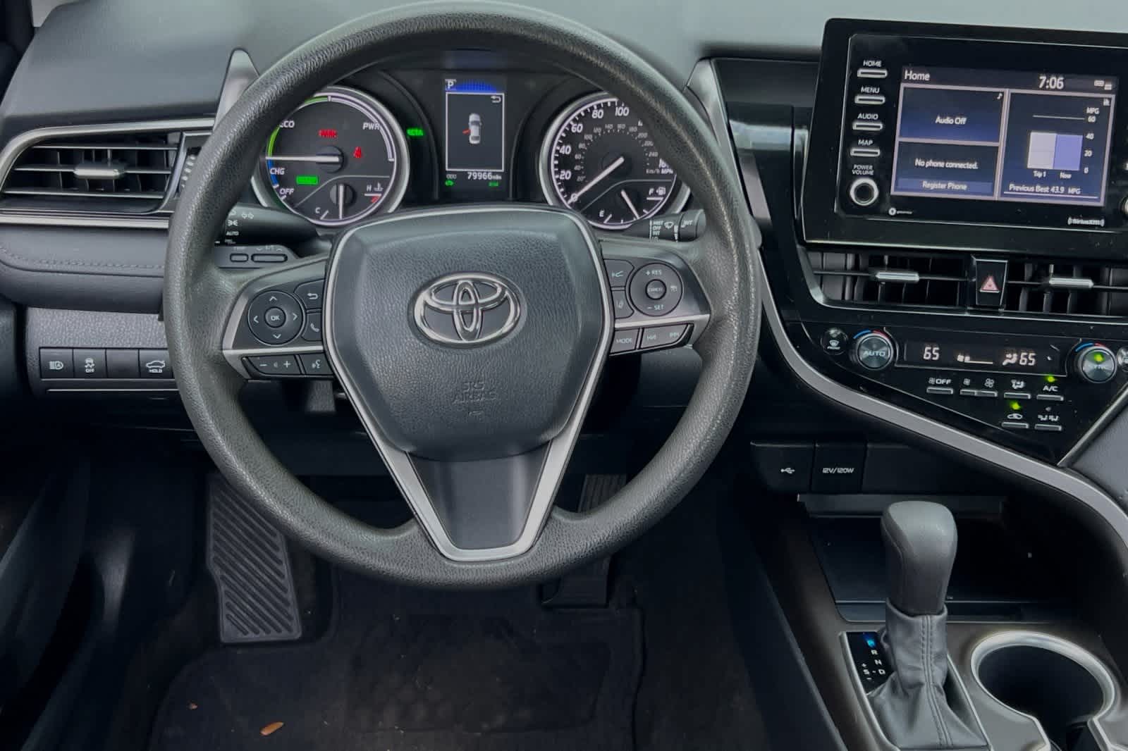 2021 Toyota Camry Hybrid LE 17