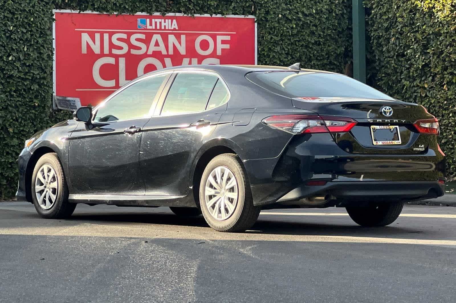 2021 Toyota Camry Hybrid LE 7