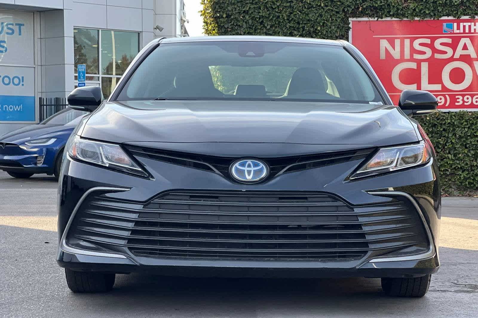 2021 Toyota Camry Hybrid LE 11