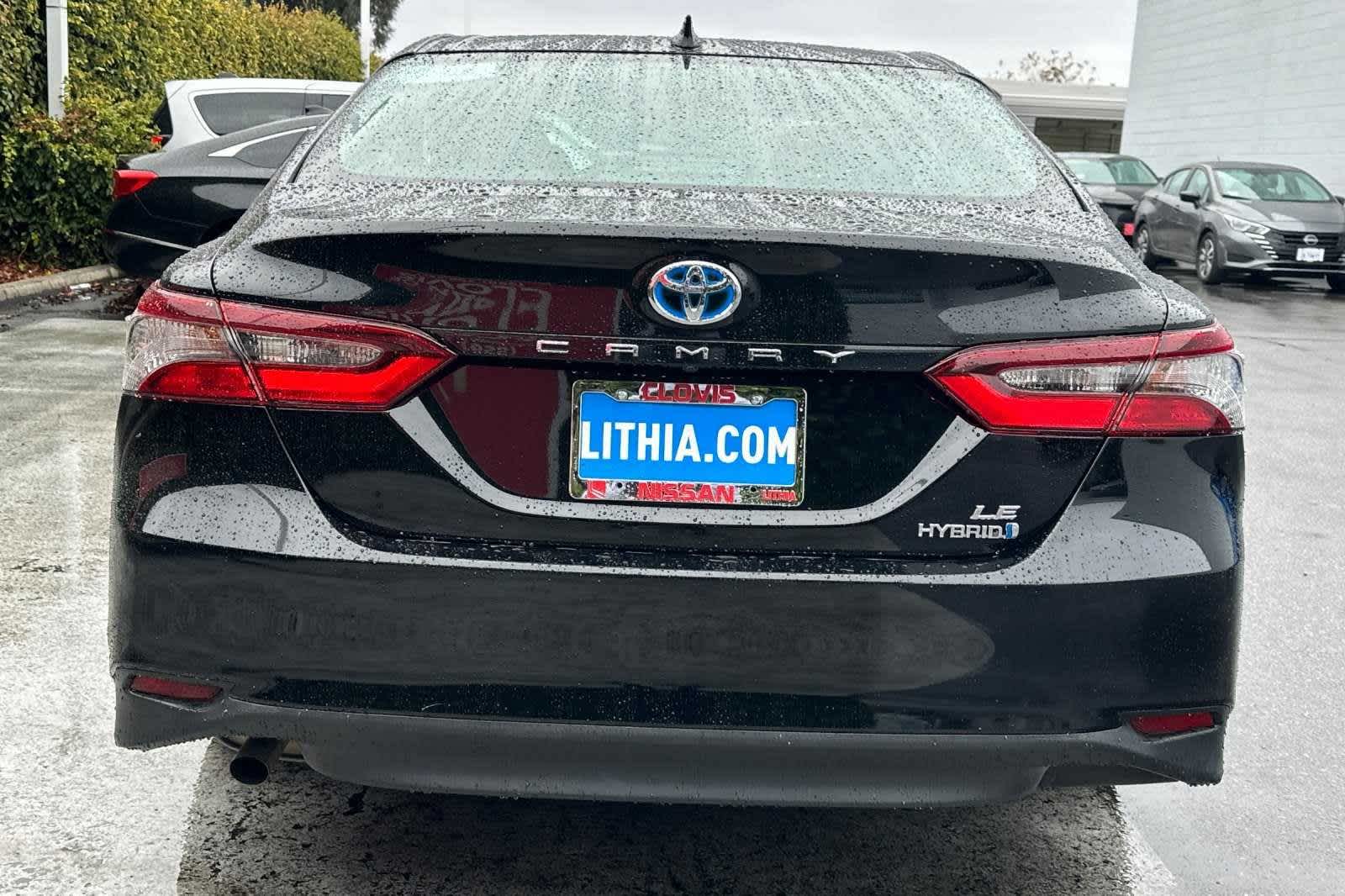 2021 Toyota Camry Hybrid LE 8