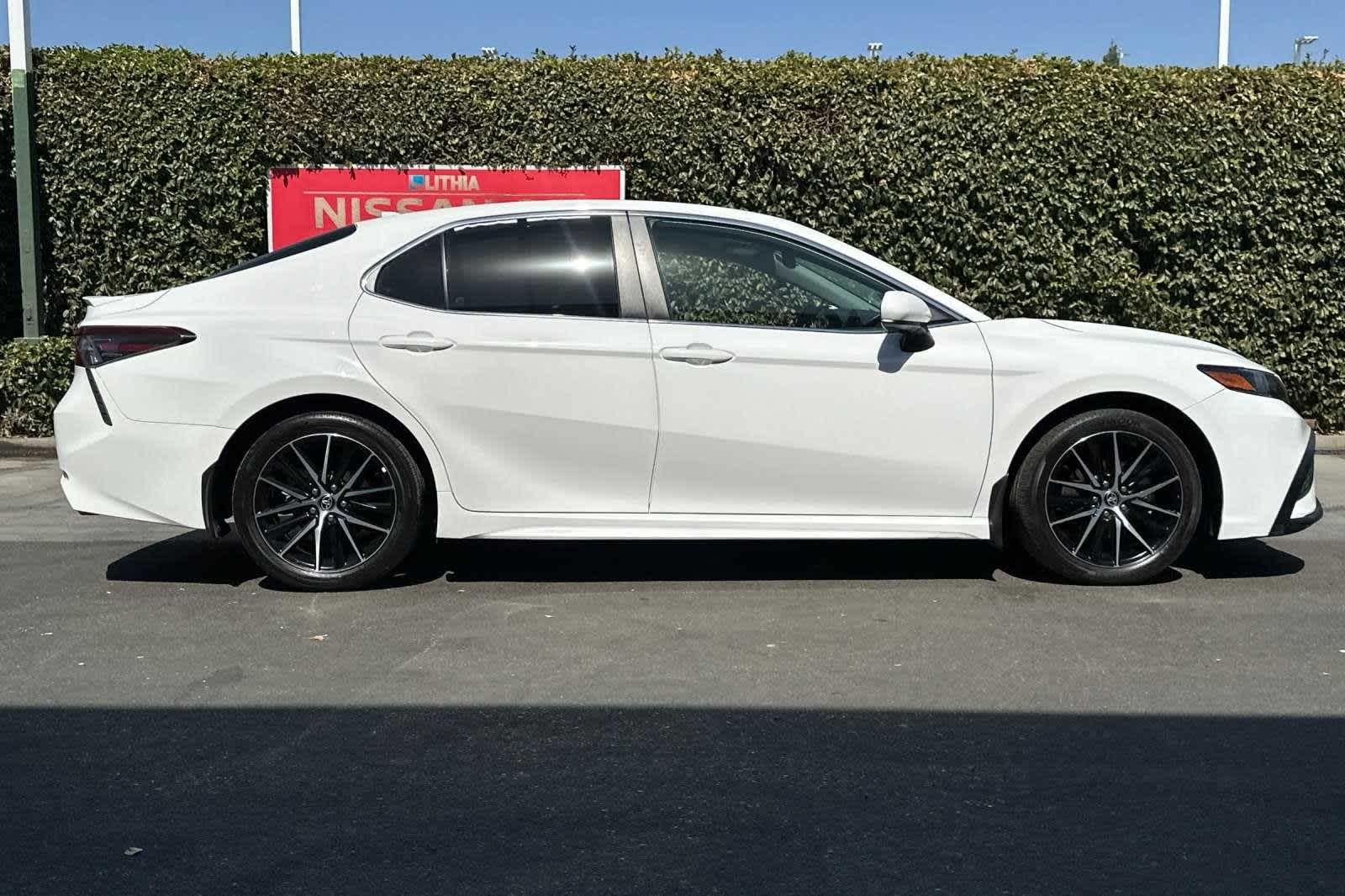 2021 Toyota Camry SE 10