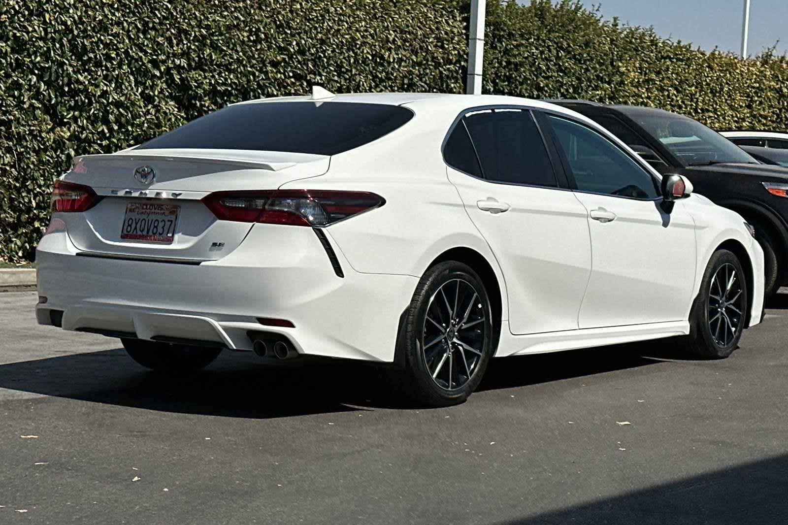 2021 Toyota Camry SE 4