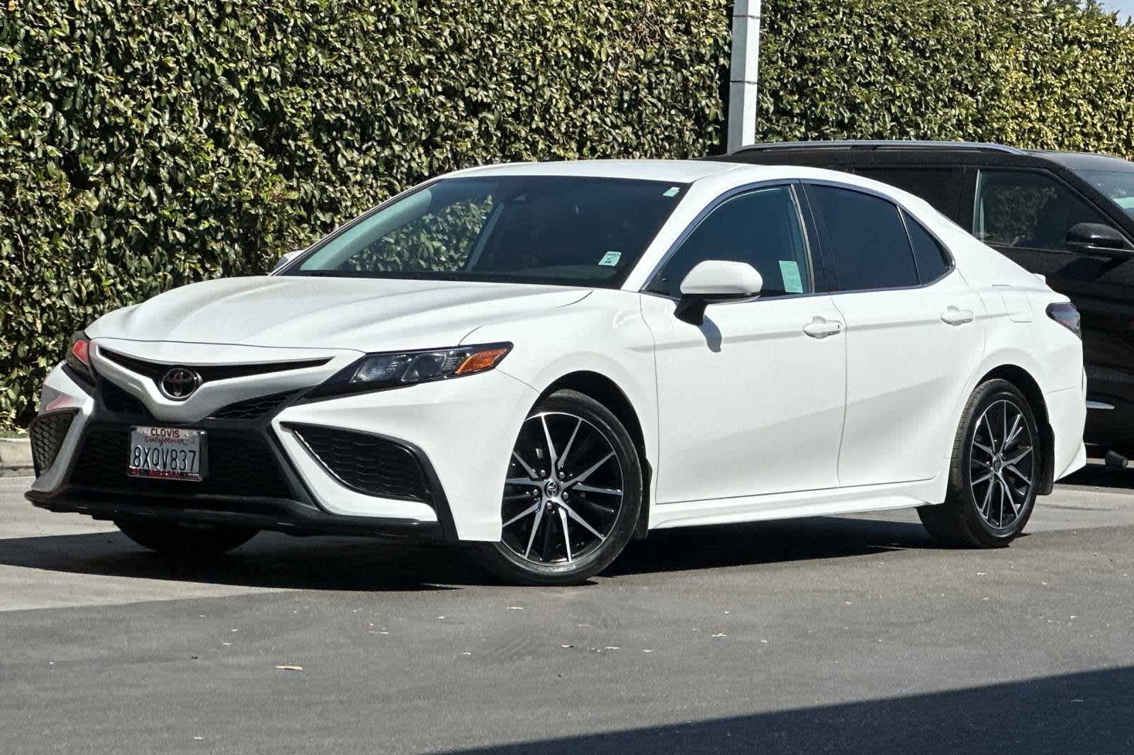 2021 Toyota Camry SE 2