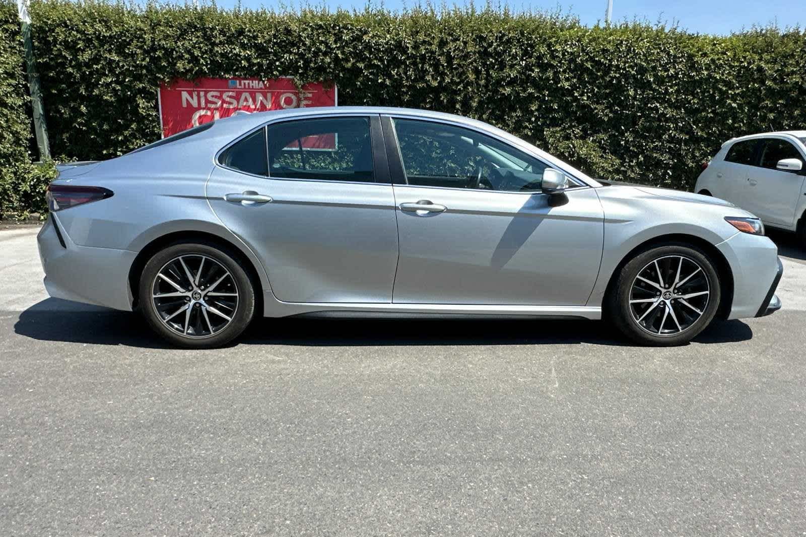 2021 Toyota Camry SE 9