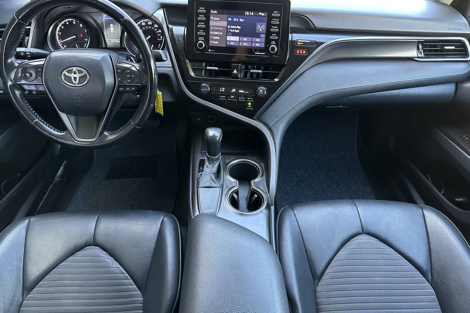 View vehicle photo 4