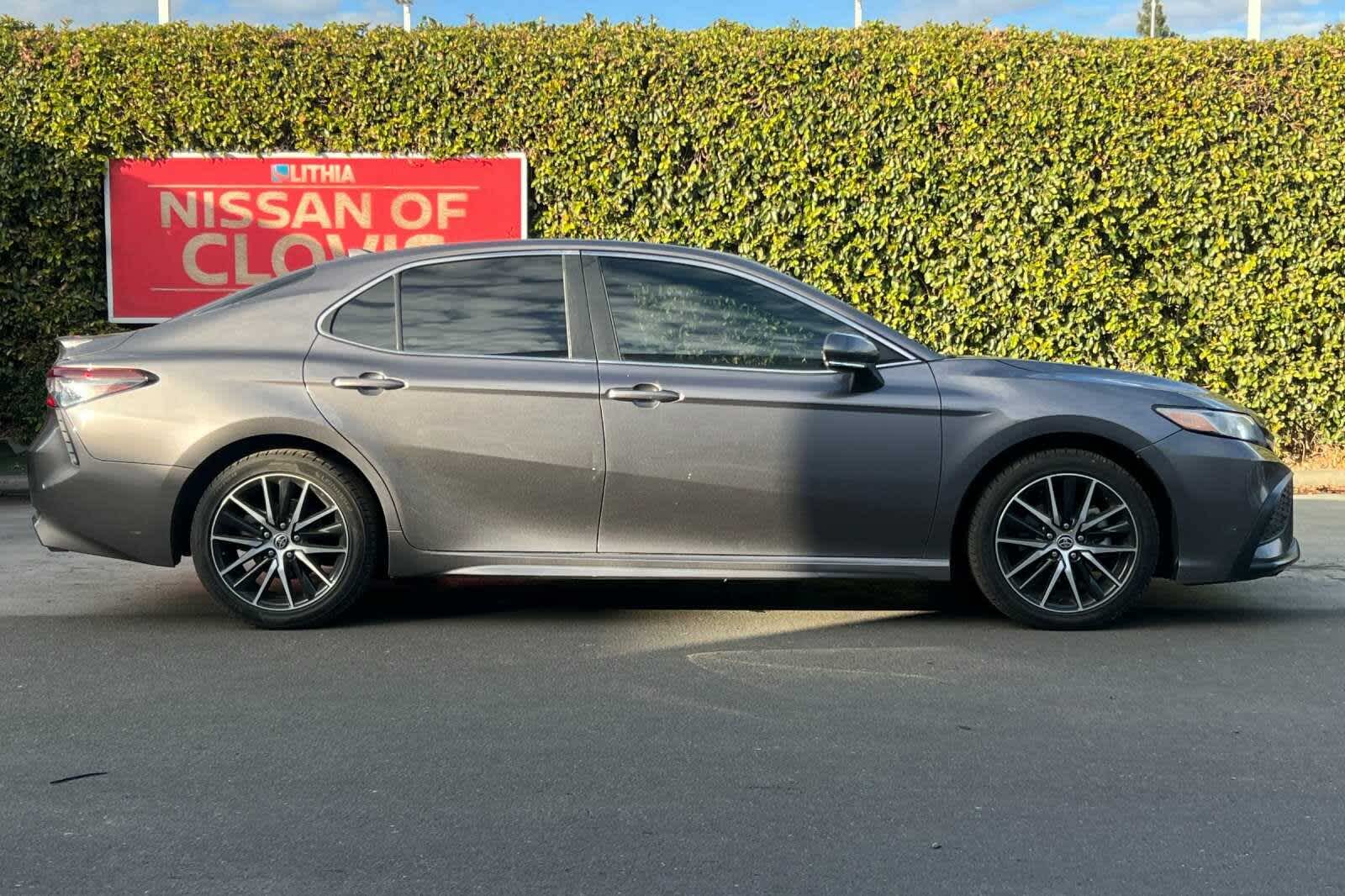 2022 Toyota Camry SE 9