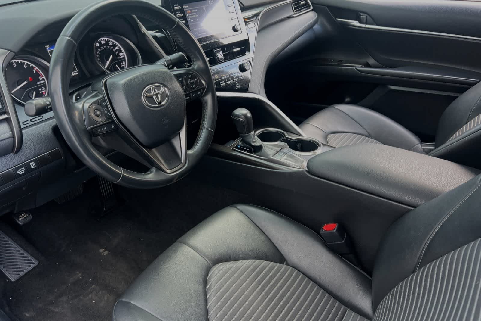 2022 Toyota Camry SE 14