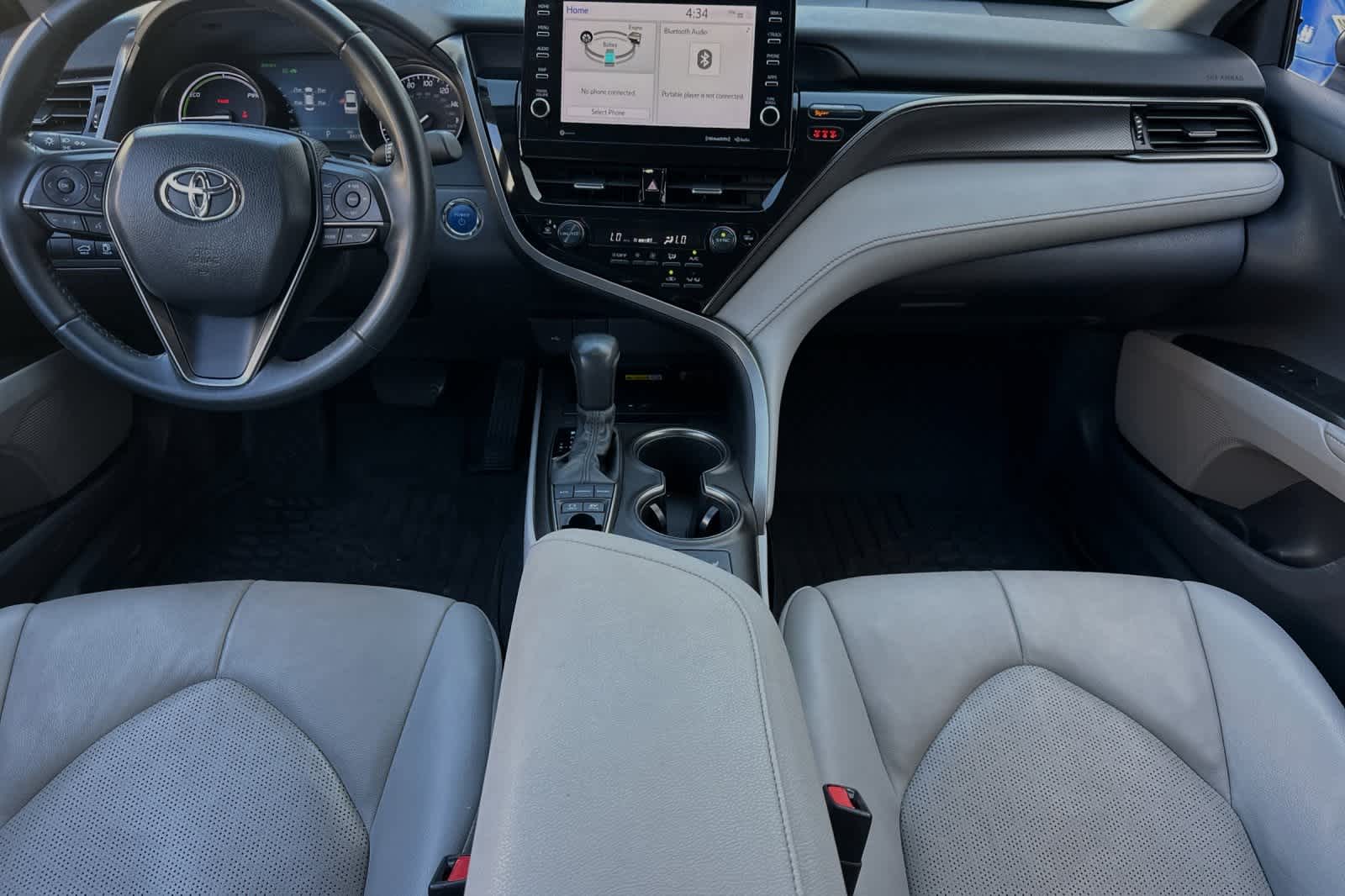 2022 Toyota Camry Hybrid XSE 4