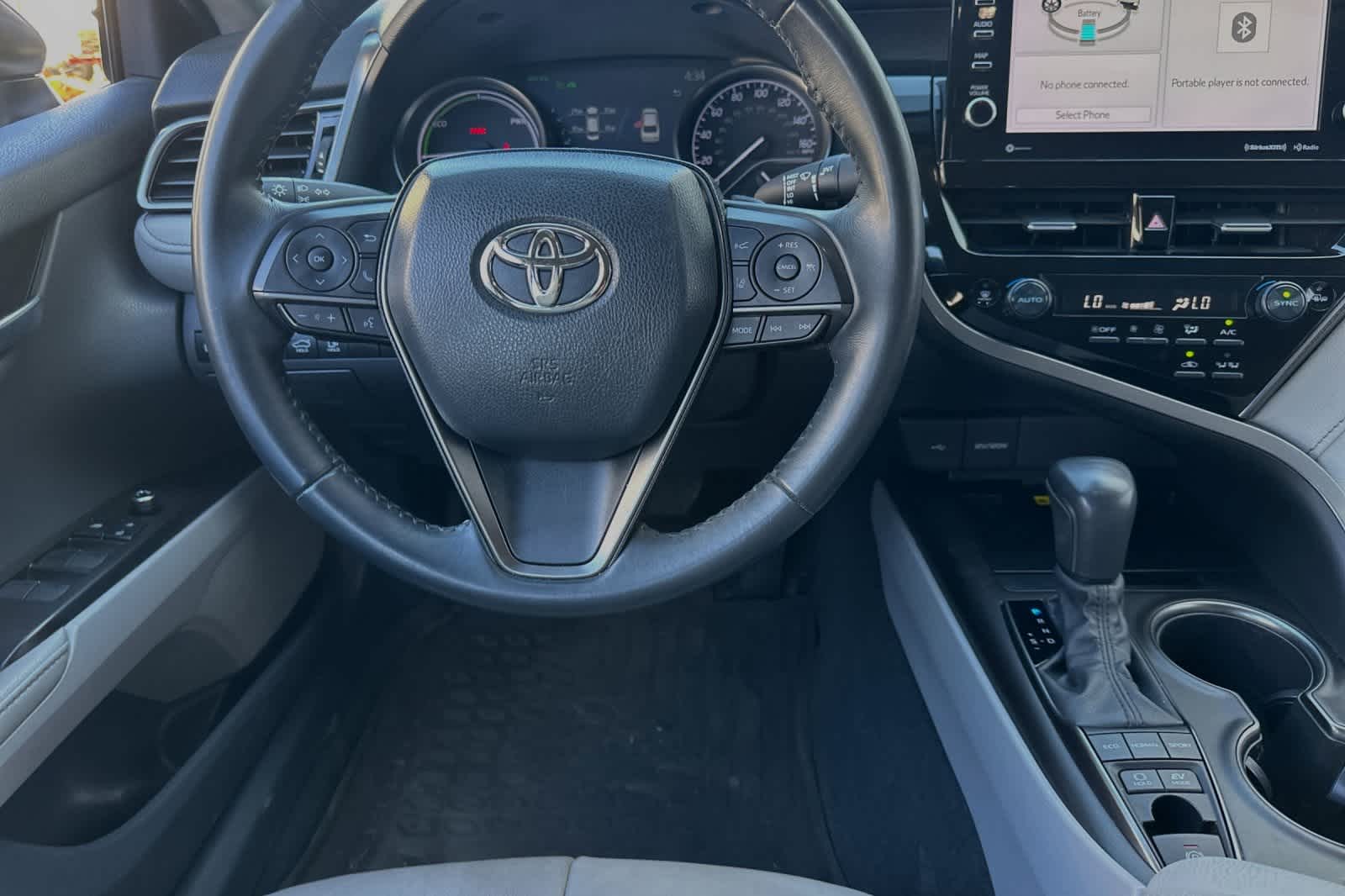 2022 Toyota Camry Hybrid XSE 17