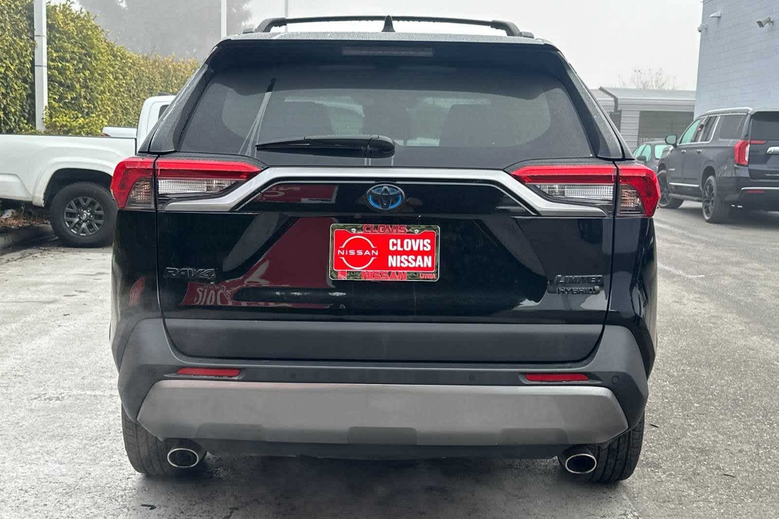 2021 Toyota RAV4 Hybrid Limited 8