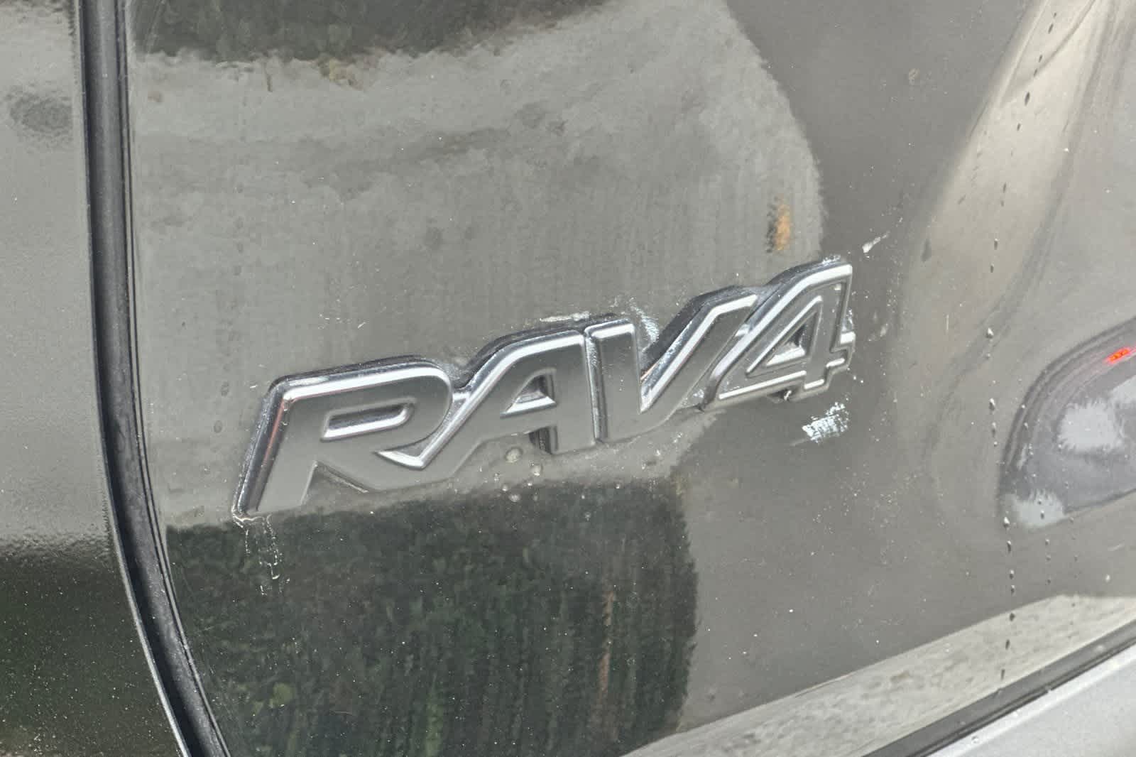 2021 Toyota RAV4 Hybrid Limited 13